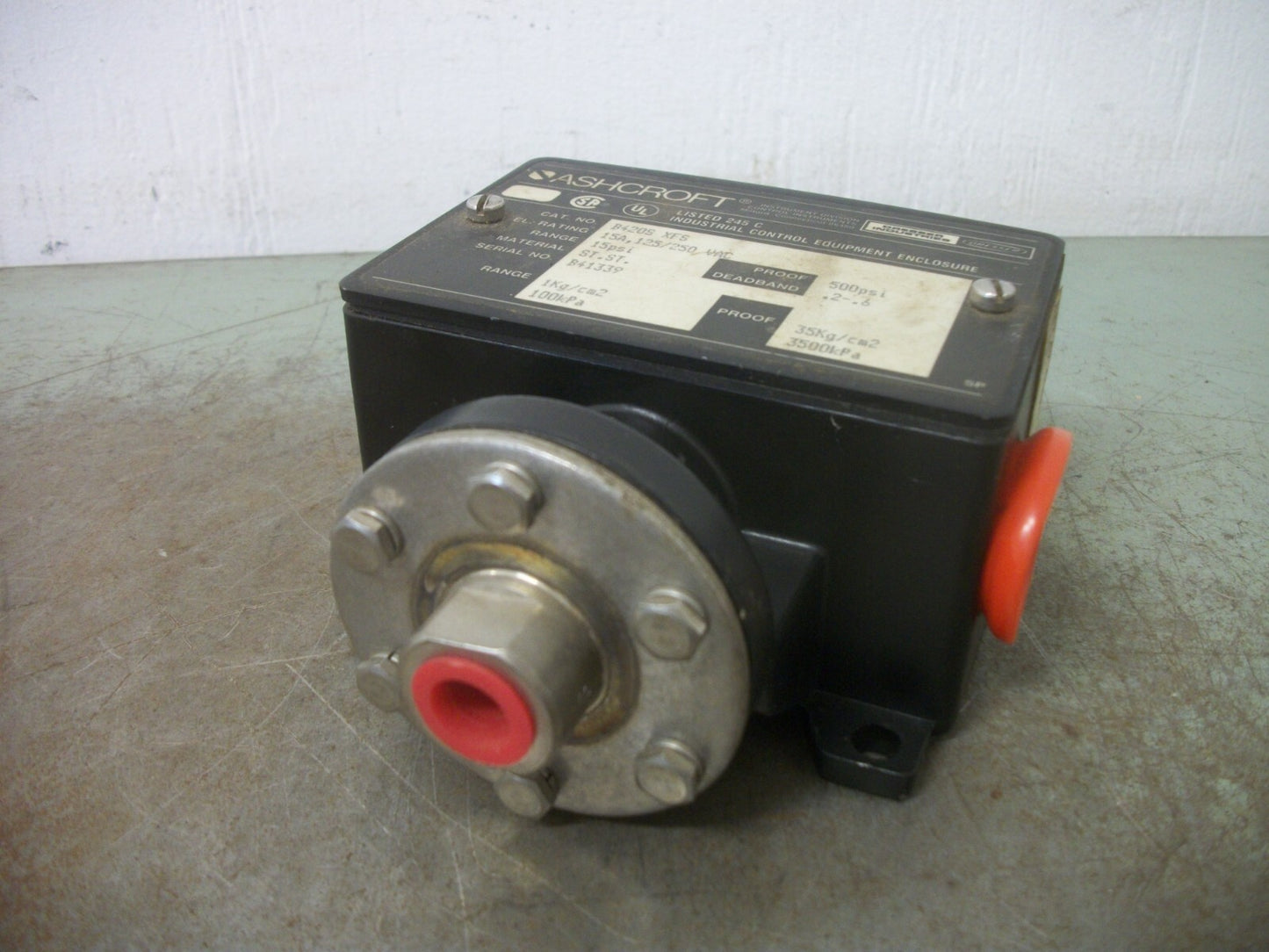 ASHCROFT PRESSURE SWITCH B420S XFS 15AMP 125/250VAC 15-500PSI NOB