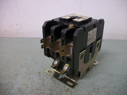 CUTLER-HAMMER DEF PURPOSE CONTACTOR C25FNF350 50AMP 120VCOIL 3PH 600V 30HP NOB