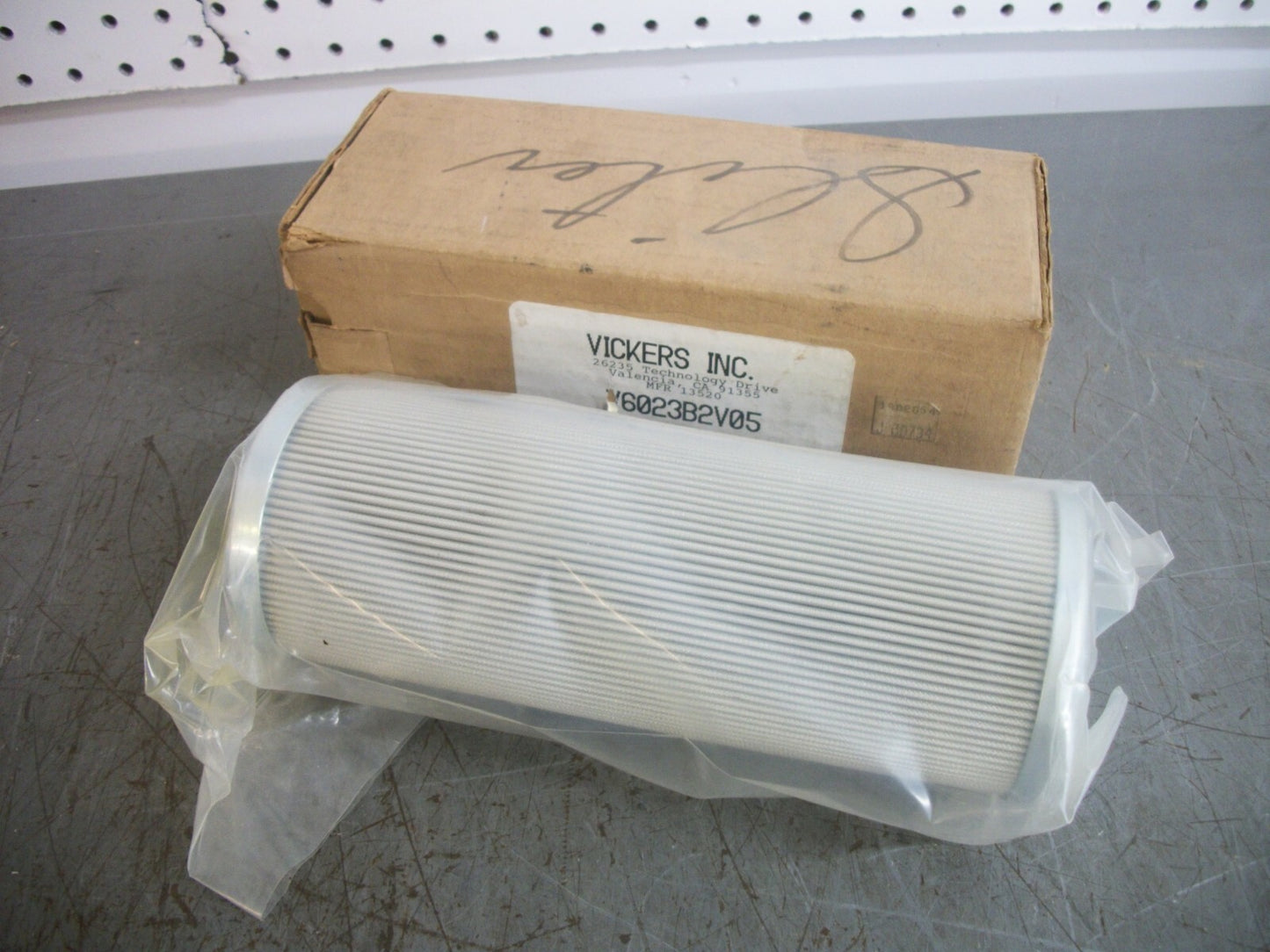 VICKERS FILTER ELEMENT V6023B2V05 NIB