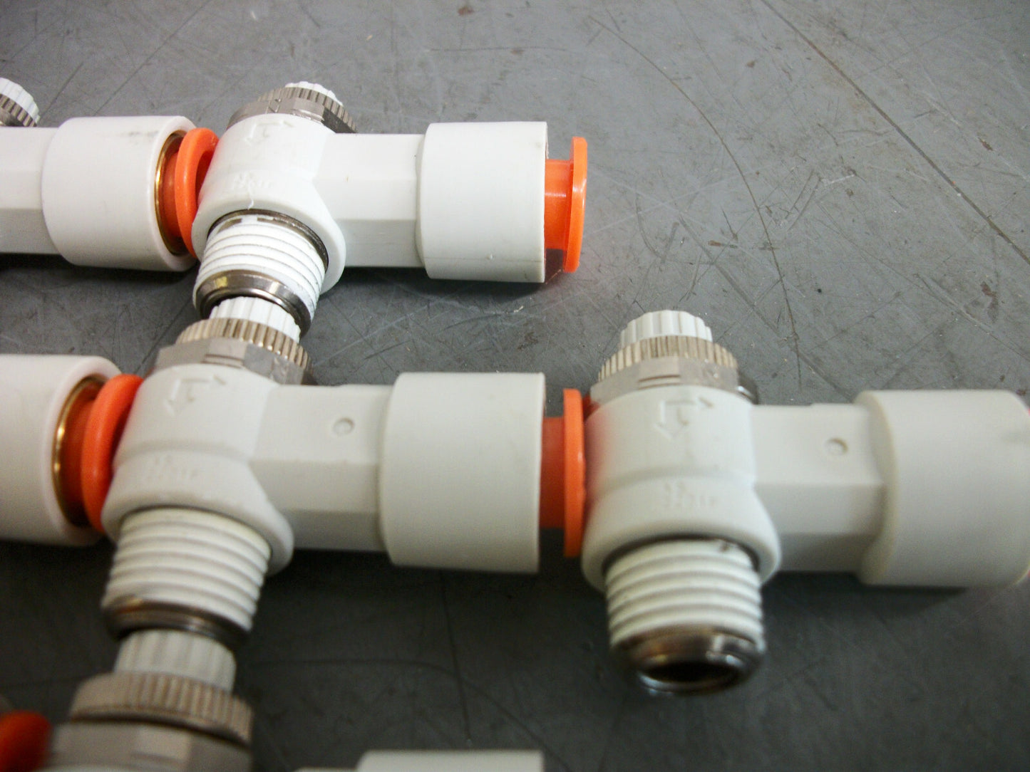 SMC LOT OF 10 3/8" PUSH TO CONNECT SPEED CONTROL VALVES AS2201F WHITE NOB