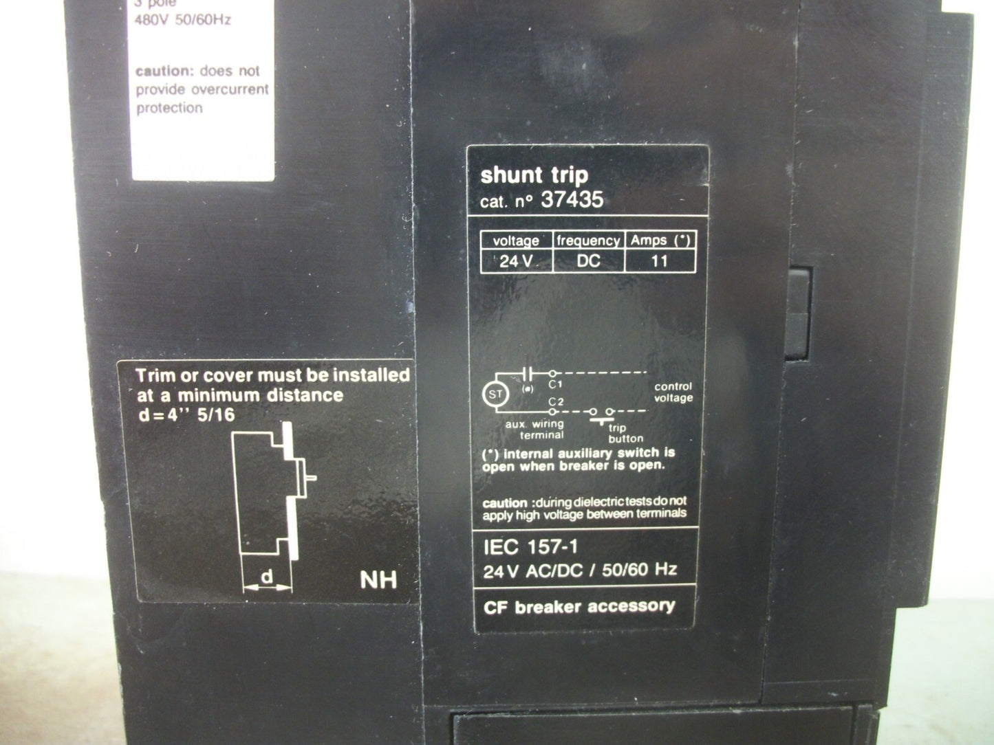 MERLIN GERIN COMPACT CF 250NA CIRCUIT BREAKER 37018 250AMP 480VOLT 3POLE