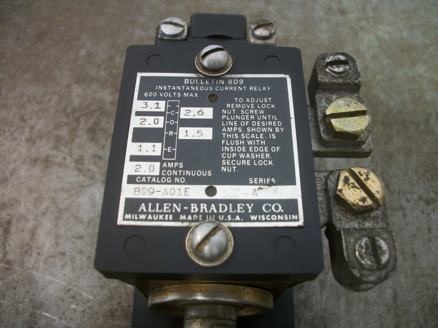 ALLEN-BRADLEY INSTANTANEOUS TRIP RELAY 809-A01E 2AMP 600VOLT