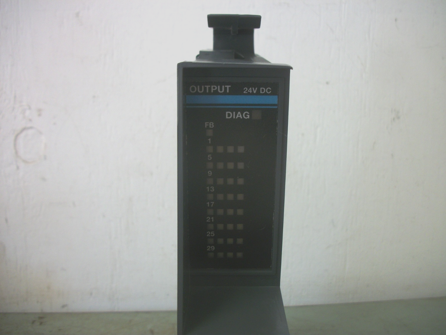 GIDDINGS & LEWIS PiC900 M.1016.9070 R1 24VDC OUTPUT MODULE 502-03640-02