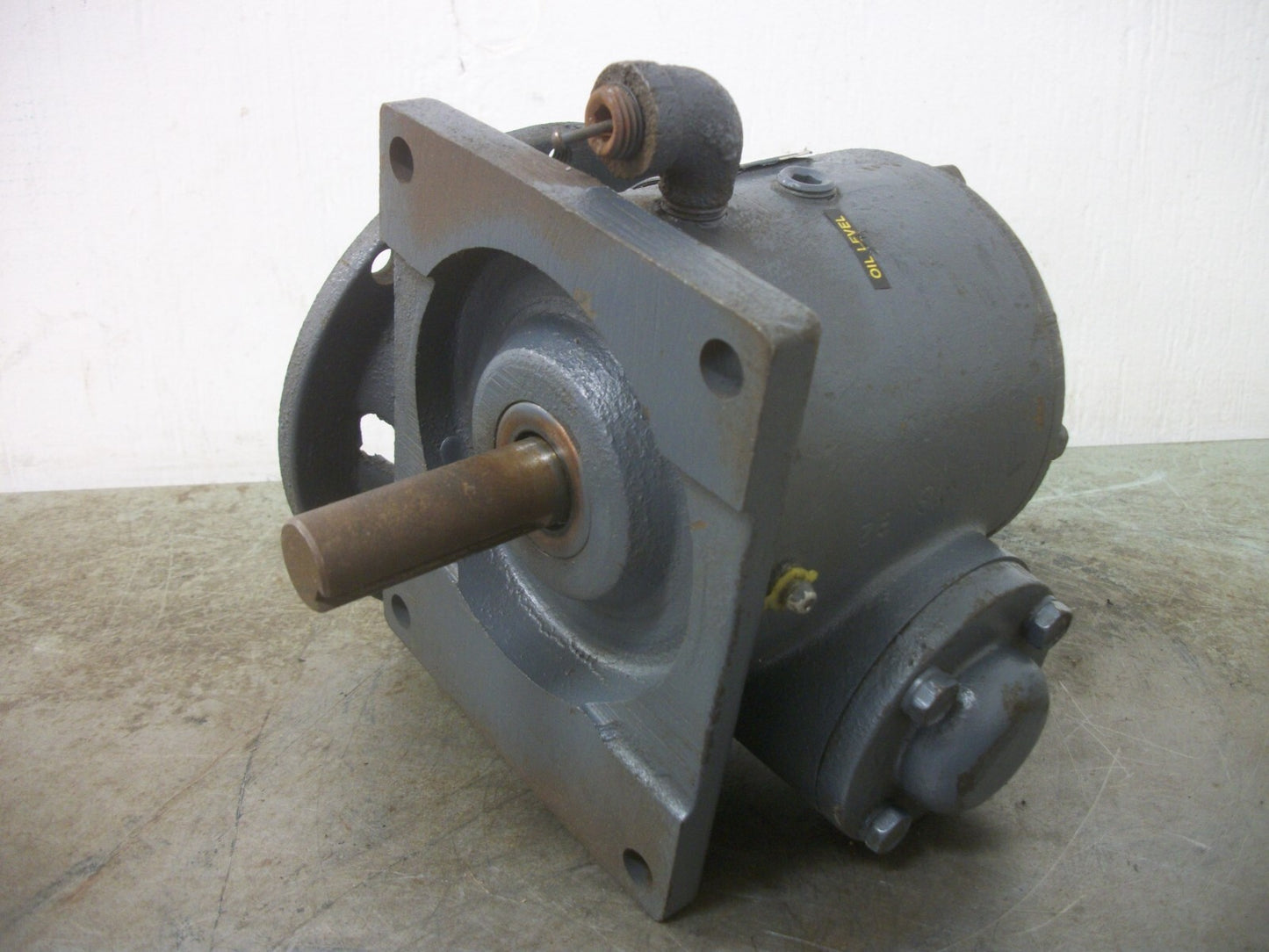 WINSMITH 60:1 GEAR BOX SPEED REDUCER 2MCVR 1800RPM .37HP NOB