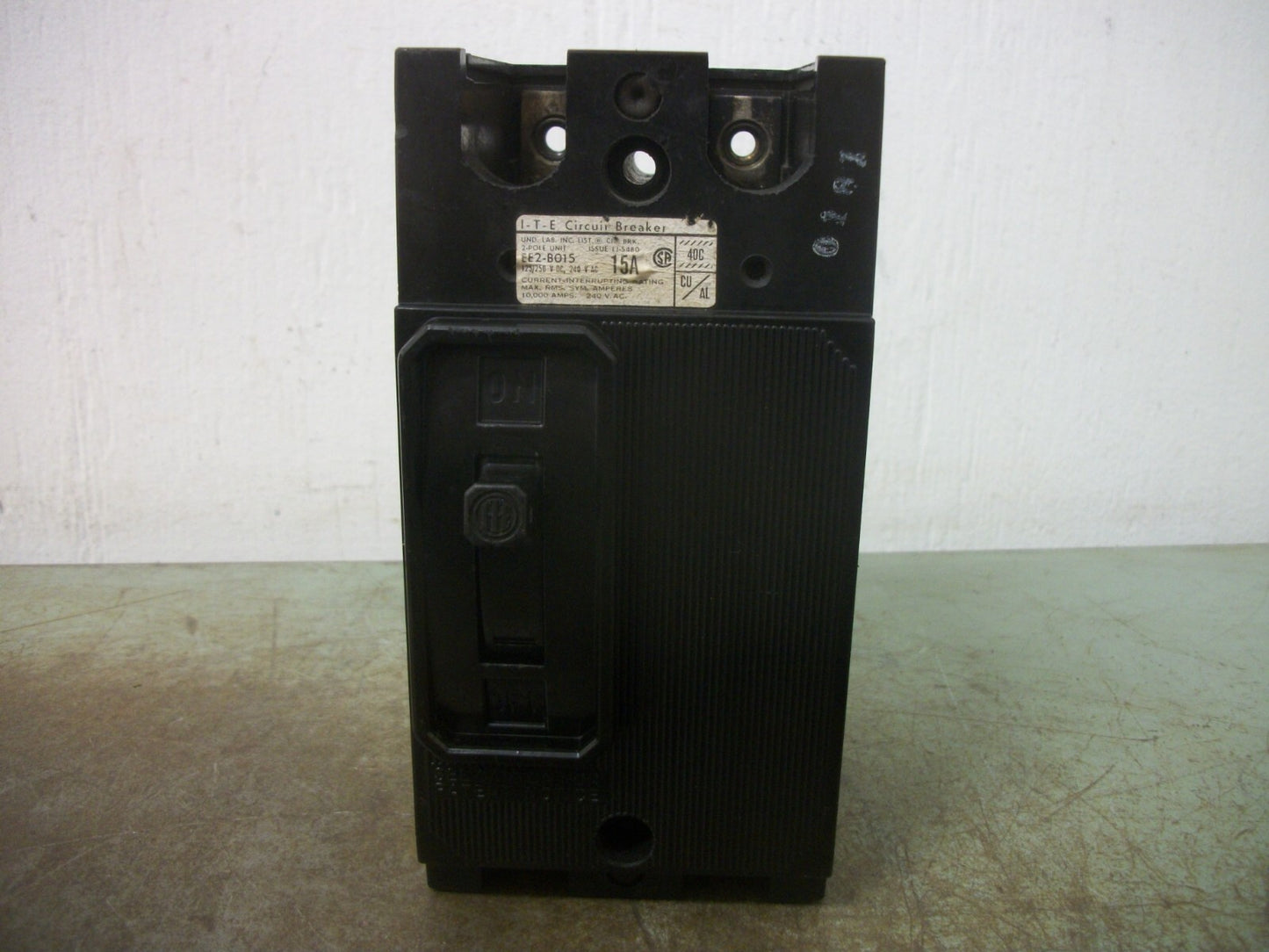 SIEMENS EE2 CIRCUIT BREAKER EE2B015 15AMP 240VOLT 2POLE