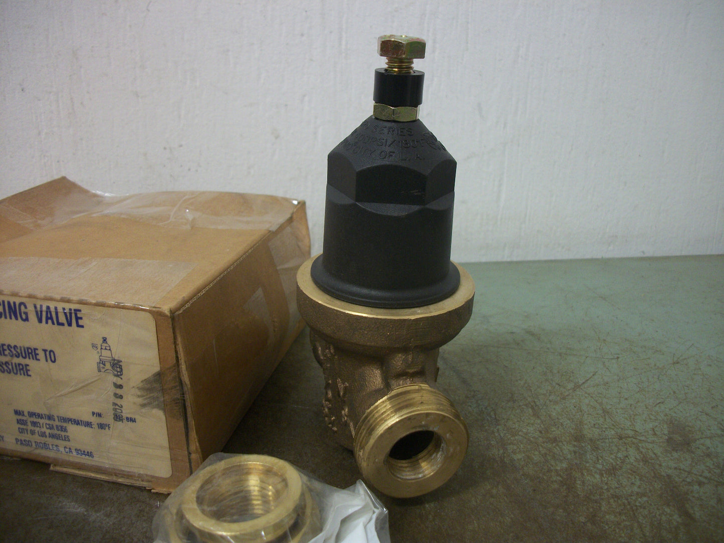WILKINS ZURN BR4 1/2" WATER PRESSURE REDUCING VALVE 12-BR4 15-150PSI NIB