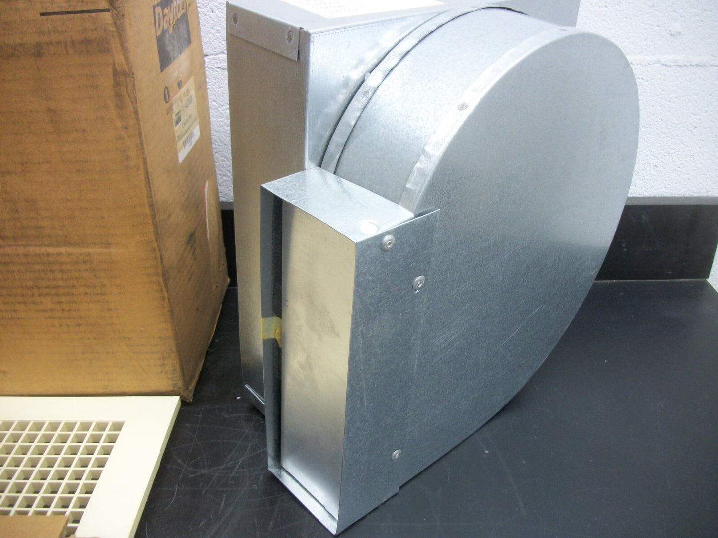 DAYTON ELECTRIC FAN CEILING AND INLINE VENTILATOR 4C833 NIB