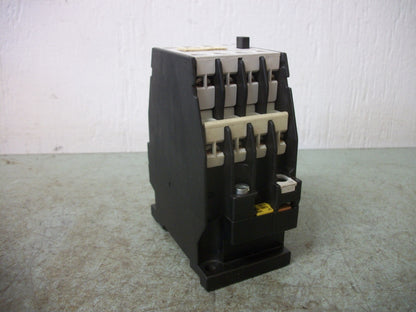 SIEMENS CONTACTOR 3TH4244-0A 16AMP 120VCOIL 3PH 690V 4KW