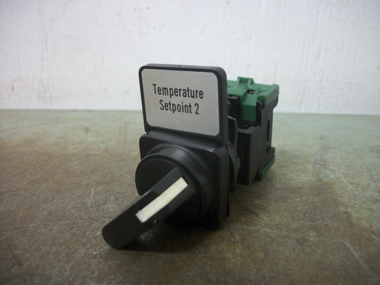 TELEMECANIQUE BLACK 2-POSITION MAINTAINED SELECTOR SWITCH DA 20