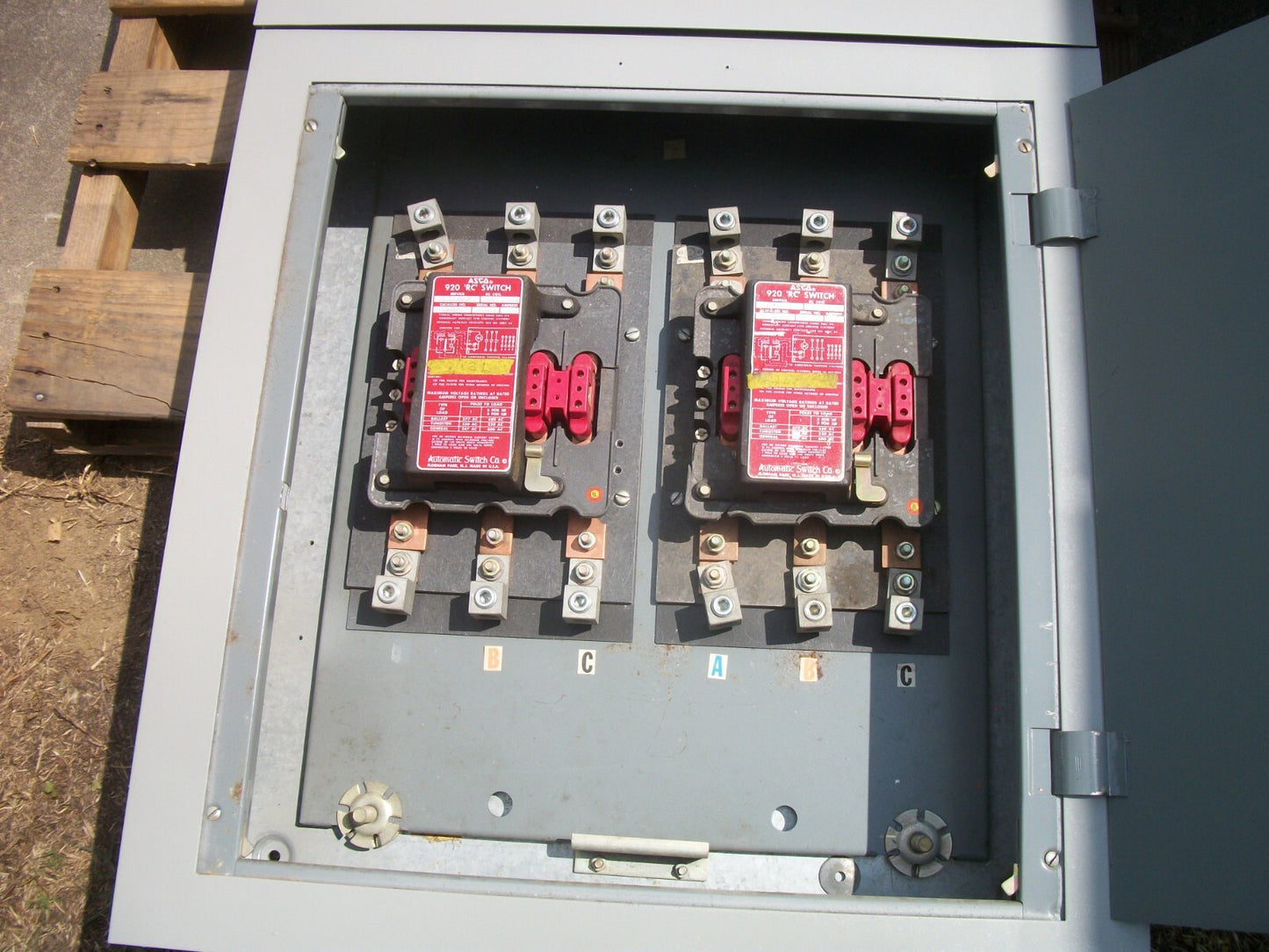 SQUARE D HCN I-LINE PANELBOARD HCN44-61373-8D 400AMP 120/208VOLT 3PH W/RC SWITCH