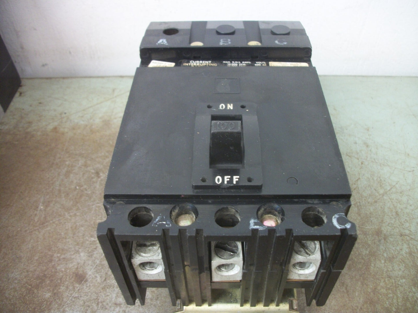 SQUARE D I-LINE FAB CIRCUIT BREAKER FAB36100 100AMP 600VOLT 3POLE BLACK
