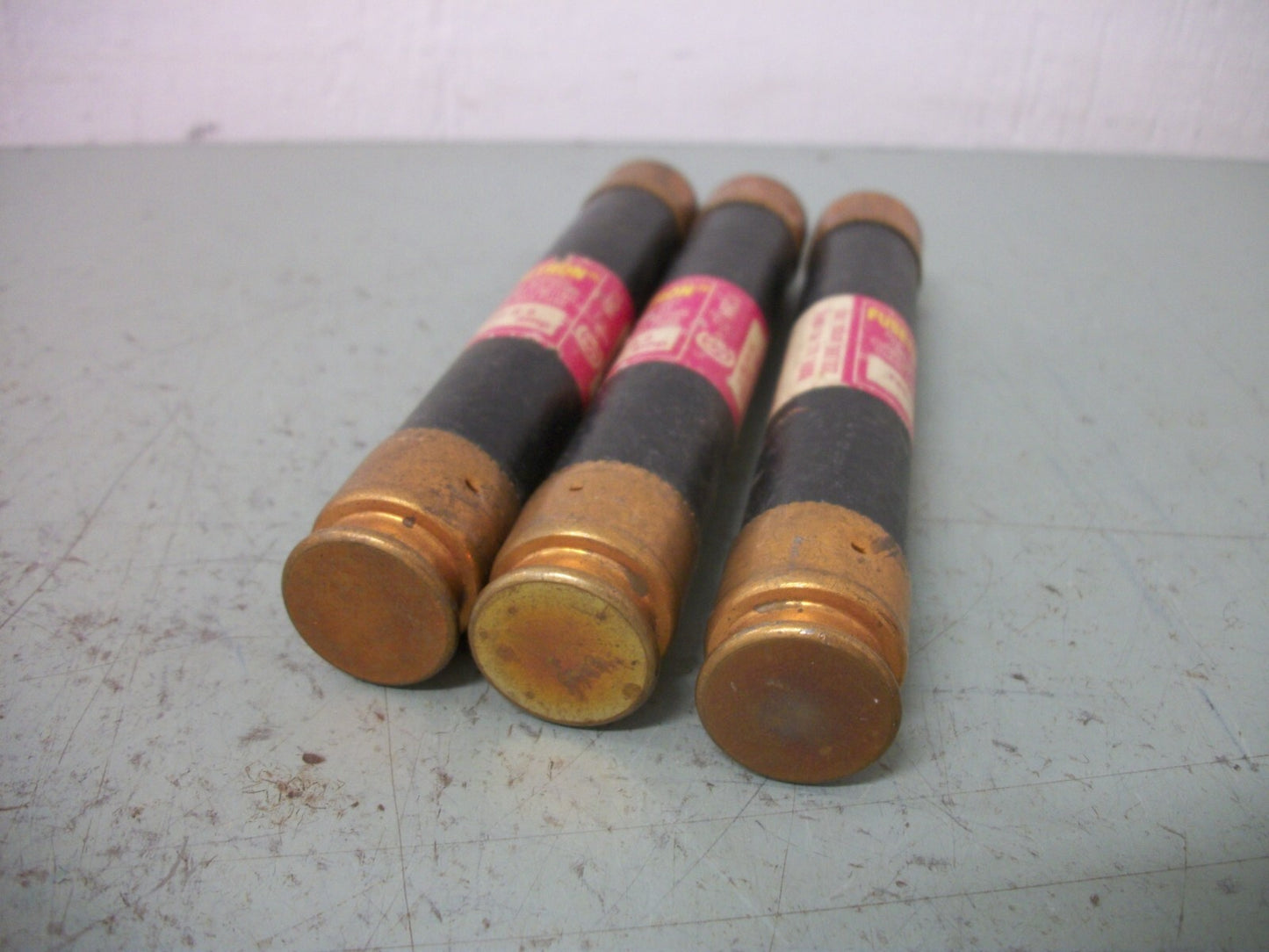 BUSSMANN LOT OF 3 FUSETRON FUSES FRS-R-9 9AMP 600VOLT