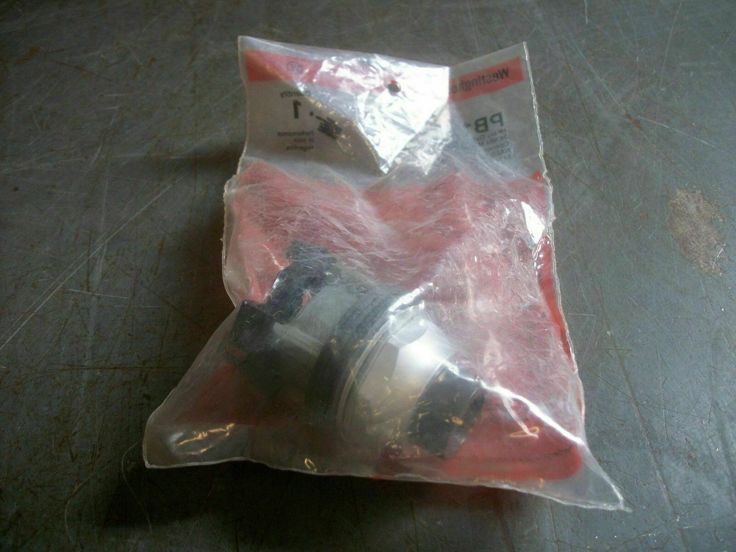 WESTINGHOUSE 38MM NO CAP MUSHROOM HEAD PUSHBUTTON PB1AEO *NEW*