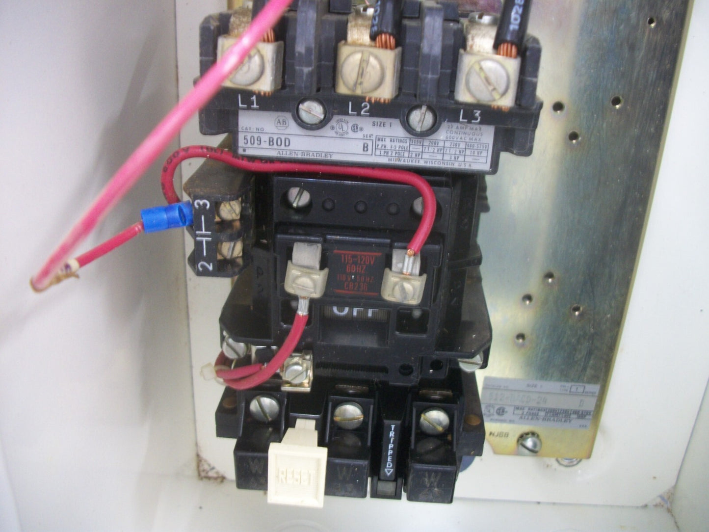 ALLEN-BRADLEY STARTER COMBO SIZE 1 TYPE 1 509-BOD 120VCOIL 30AMP FUSIBLE