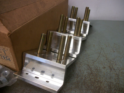 CHALLENGER TERMINAL STUD CONNECTOR KIT 4 STUDS PER PHASE MP-SC-2 NIB