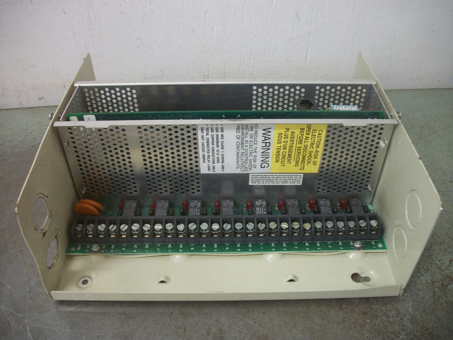 BARBER-COLMAN NETWORK 8000 MICROZONE II WALL MOUNT SYSTEM MZ2A-105-0-1-1