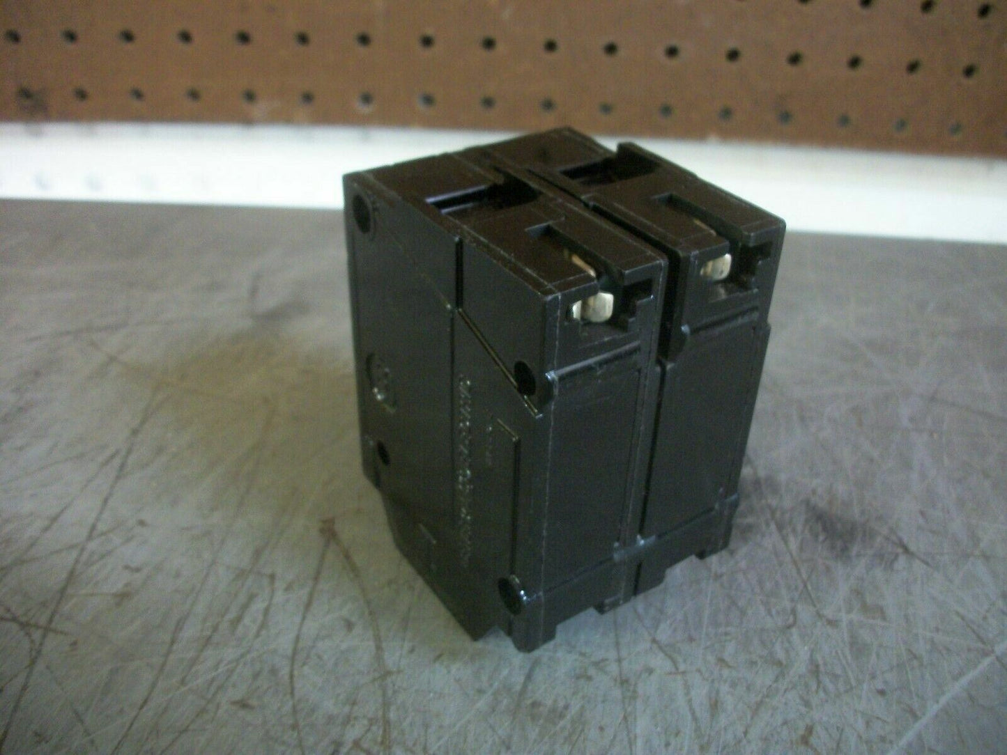GE THQL CIRCUIT BREAKER THQL2120 20AMP 240VOLT 2POLE