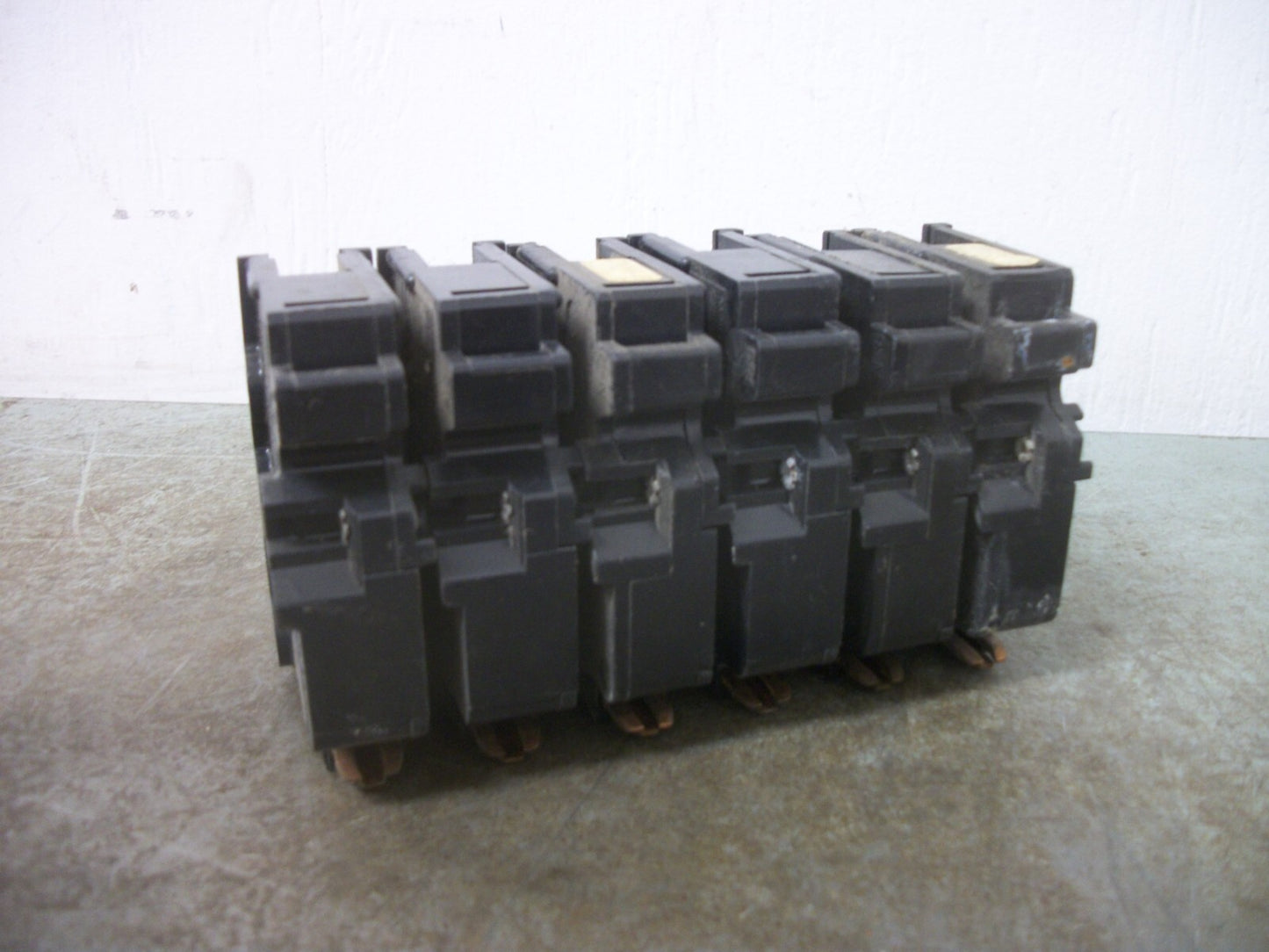 FEDERAL PACIFIC LOT OF 6 NA CIRCUIT BREAKERS NA115 15AMP 240VOLT 1POLE