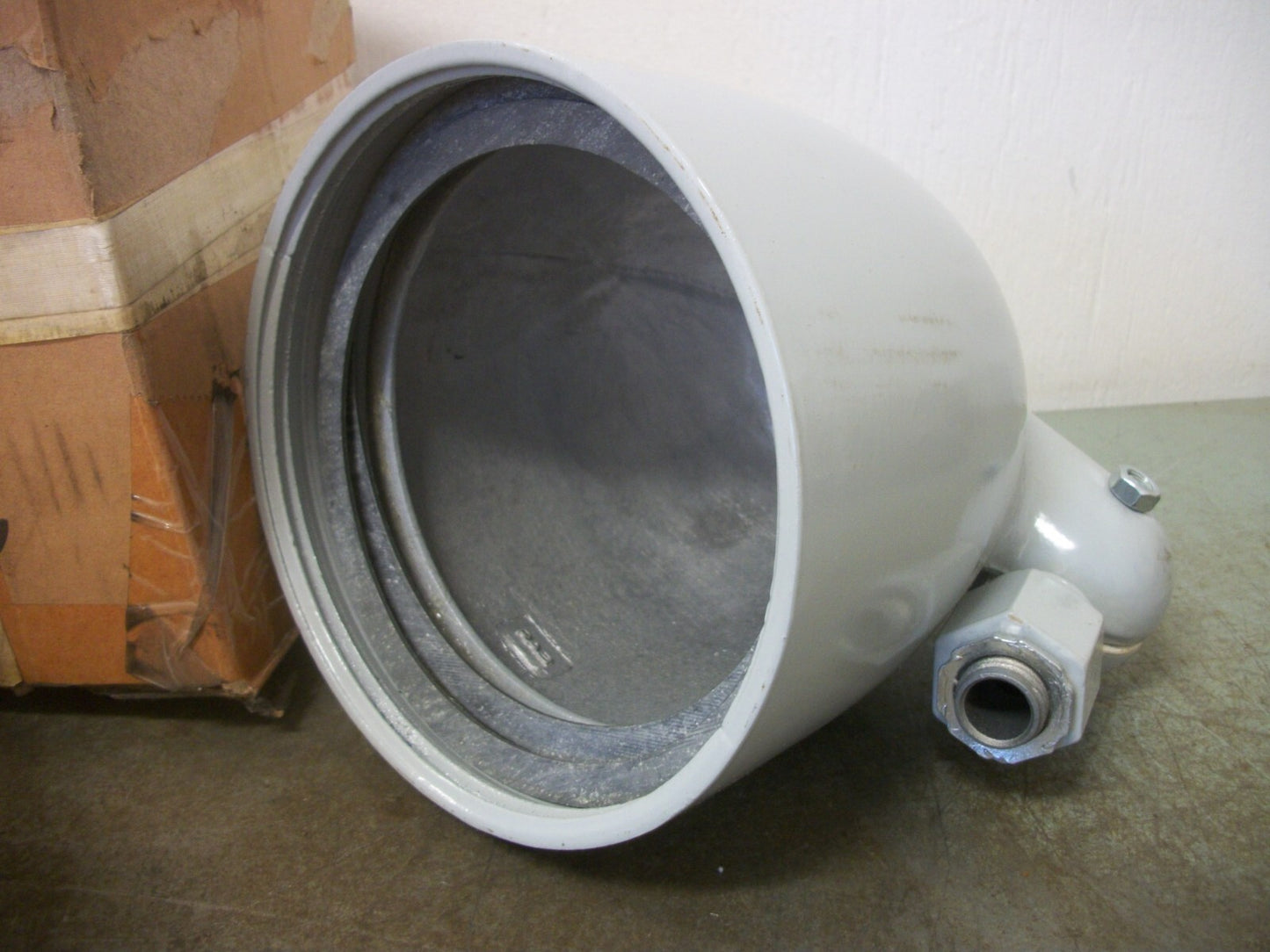 RAB 300W GRAY ALUMINUM VAPORPROOF FLOODLIGHT VR300F NIB