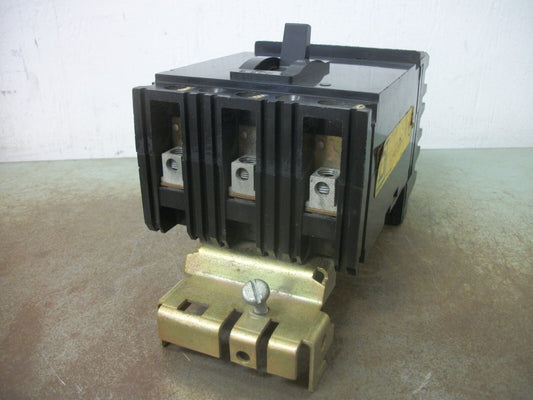 SQUARE D I-LINE FA CIRCUIT BREAKER FA34030 30AMP 480VOLT 3POLE BLACK