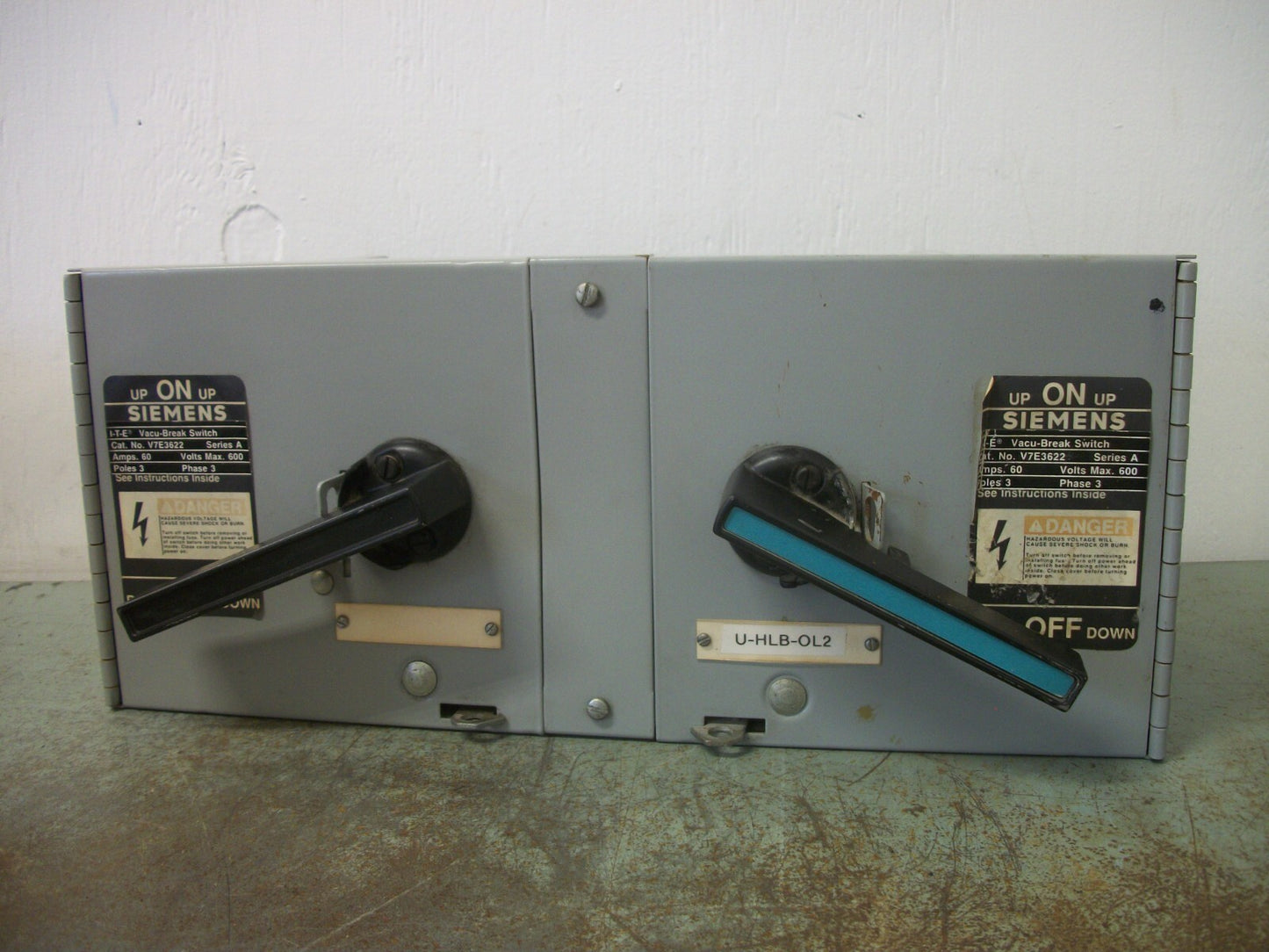 SIEMENS FUSIBLE VACU-BREAK BRANCH SWITCH V7E3622 60AMP 600VOLT 3POLE 3PH