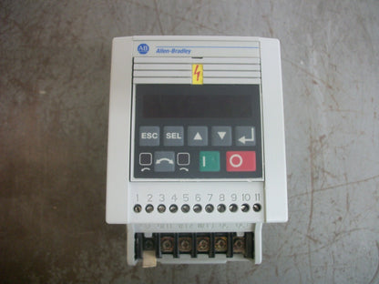 ALLEN-BRADLEY 1HP ANALOG S.F. MOTOR SPEED CONTROLLER 160-BA03NSF1 460V 2.3A 3PH