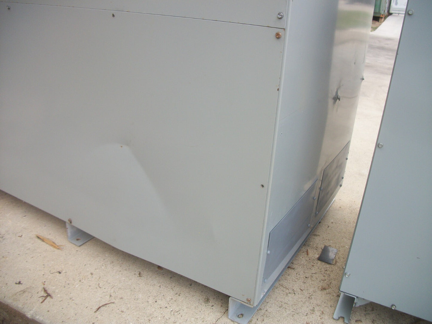 OLSUN 550KVA 3PH TRANSFORMER 13980-AD 8/99-1 HV 460 LV 460Y/266