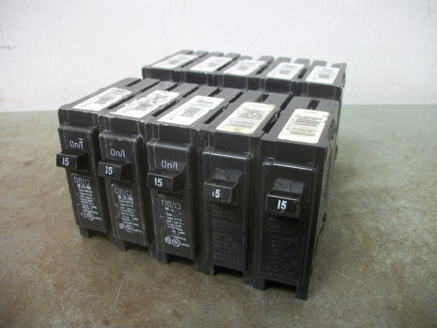 CUTLER-HAMMER LOT OF 10 BR CIRCUIT BREAKERS BR115 15AMP 240VOLT 1POLE