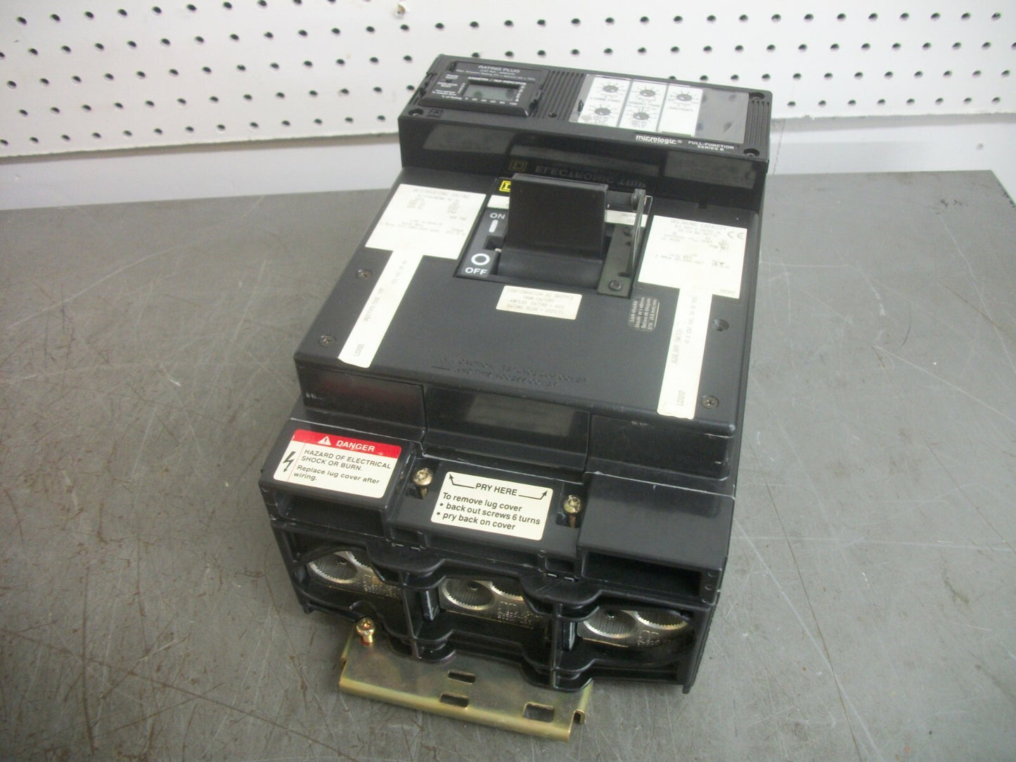 SQUARE D ELECTRONIC TRIP CIRCUIT BREAKER LE36450LS 600AMP 600VOLT 3POLE W/UV&AUX