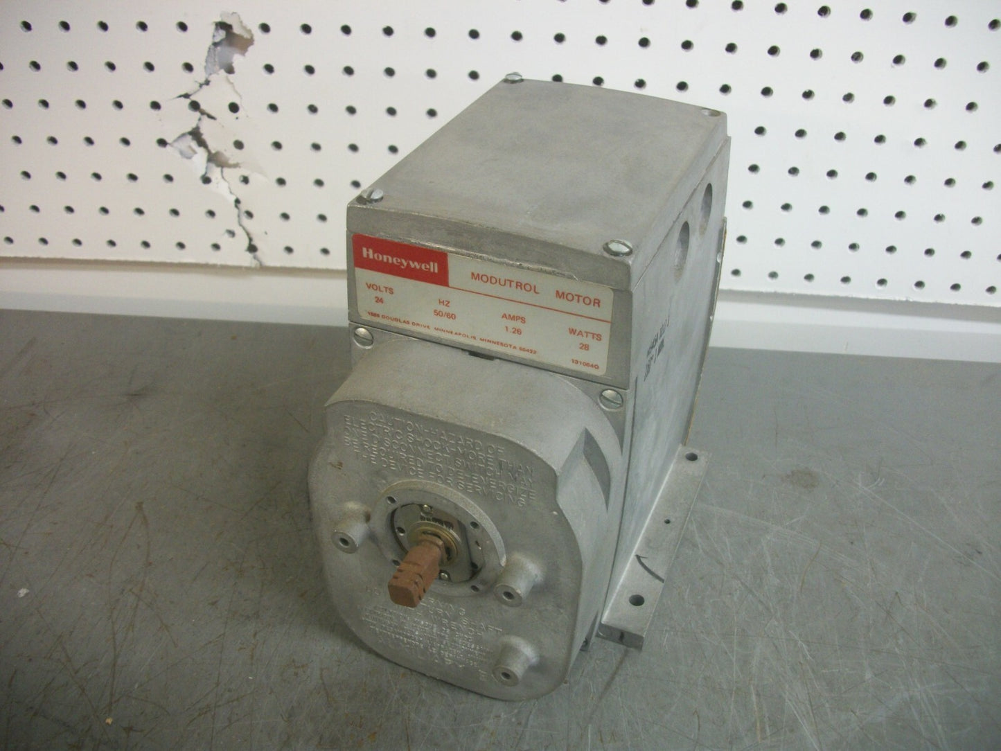 HONEYWELL MODUTROL MOTOR ACTUATOR M945A10173 24VOLT 1.26AMP 28W NOB