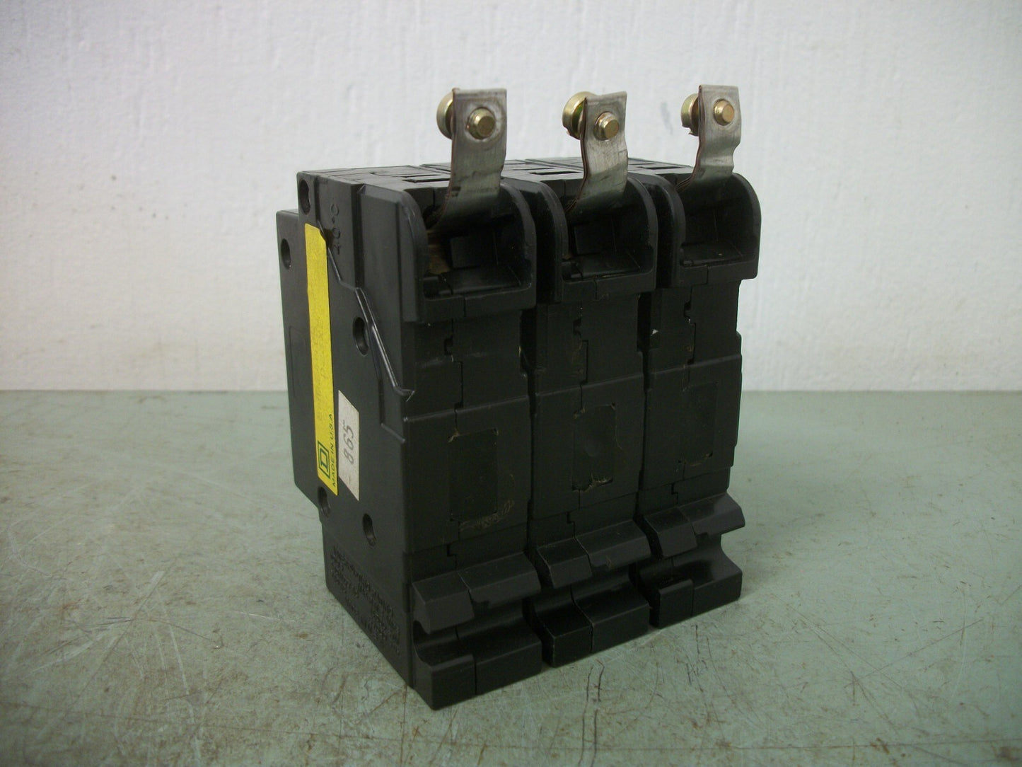 SQUARE D EHB CIRCUIT BREAKER EHB34015 15AMP 480VOLT 3POLE