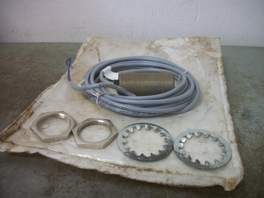 BALLUFF BES037W PROXIMITY SENSOR SWITCH BES 516-418-SA7-L-03 NEW