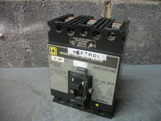 SQUARE D FAL CIRCUIT BREAKER FAL32025 25AMP 240VOLT 3POLE GRAY
