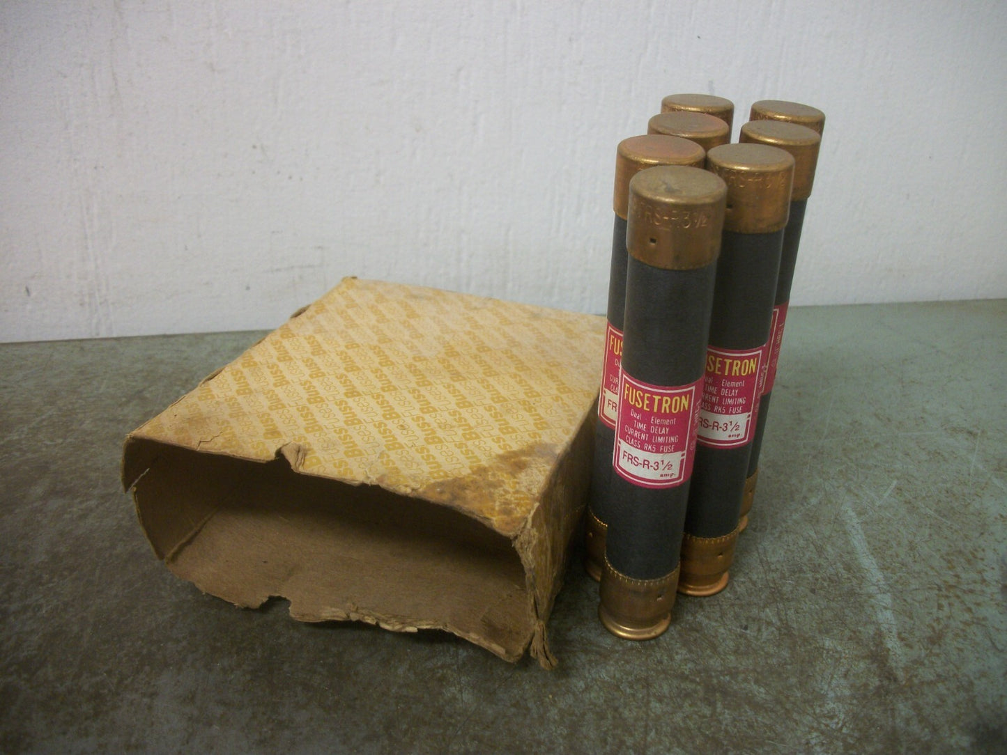 BUSSMANN BOX OF 7 FUSETRON FUSES FRS-R-3-1/2 3-1/2AMP 600VOLT NIB