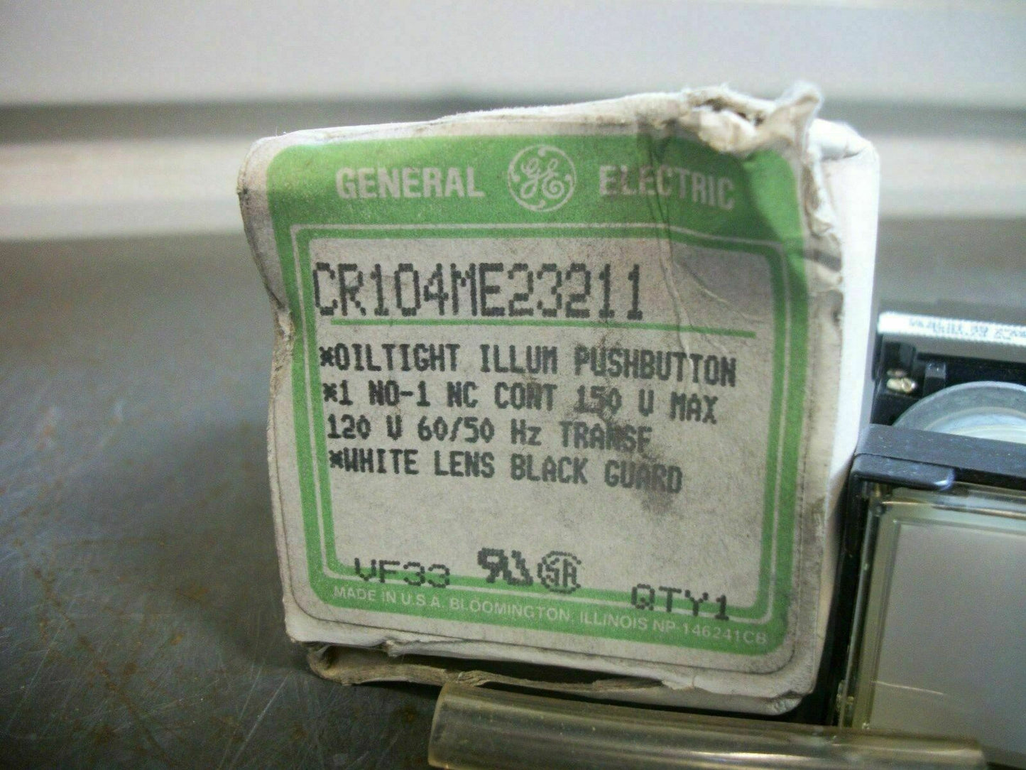 GE WHITE TRANSPARENT OILTIGHT ILLUMINATED PUSHBUTTON CR104ME23211 120VOLT *NIB*