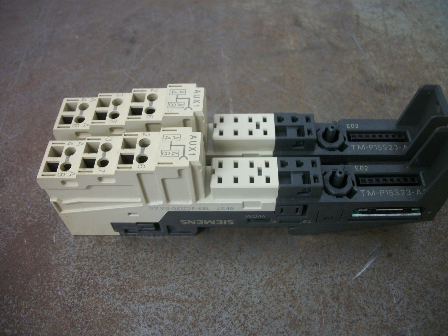 SIEMENS LOT OF 2 SIMATIC S7 ET200S TERMINAL MODULES 6ES7 193-4CD20-0AA0